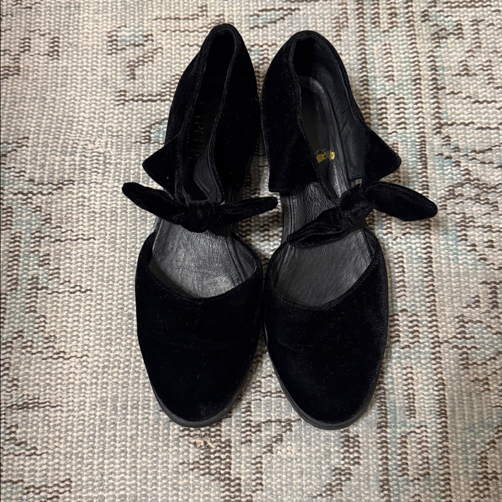 F-Troupe Black Velvet Bow Flats, size 41 - Picture 2 of 7
